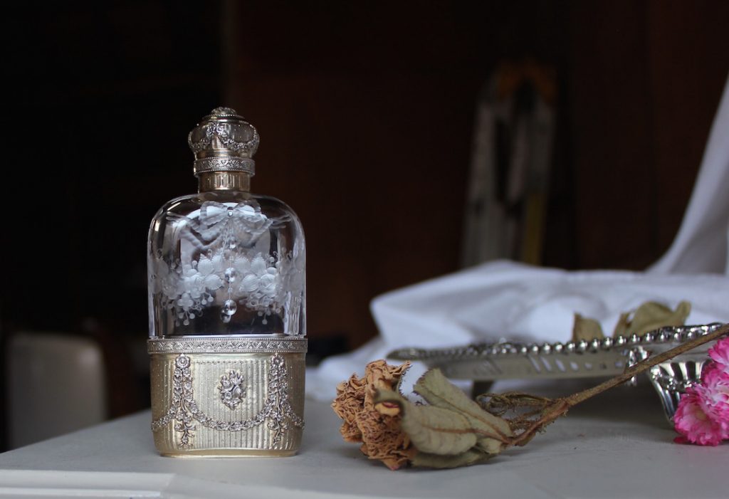 薔薇とリボン。