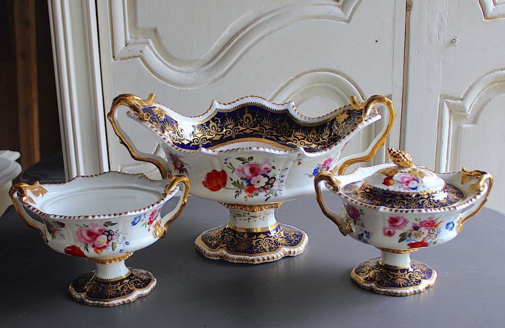 しばらくお待ちください。