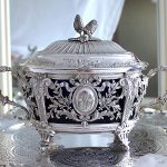 雪が降りました..＆フレンチシルバーのシュガー入れ、イチゴ