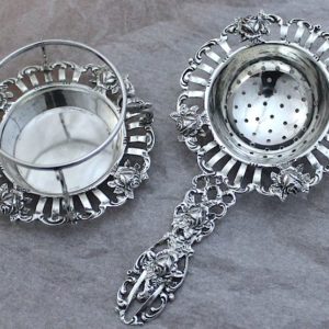 小物を数点ご紹介しています。