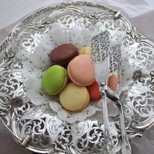 バスケット、白蝶貝のカトラリー