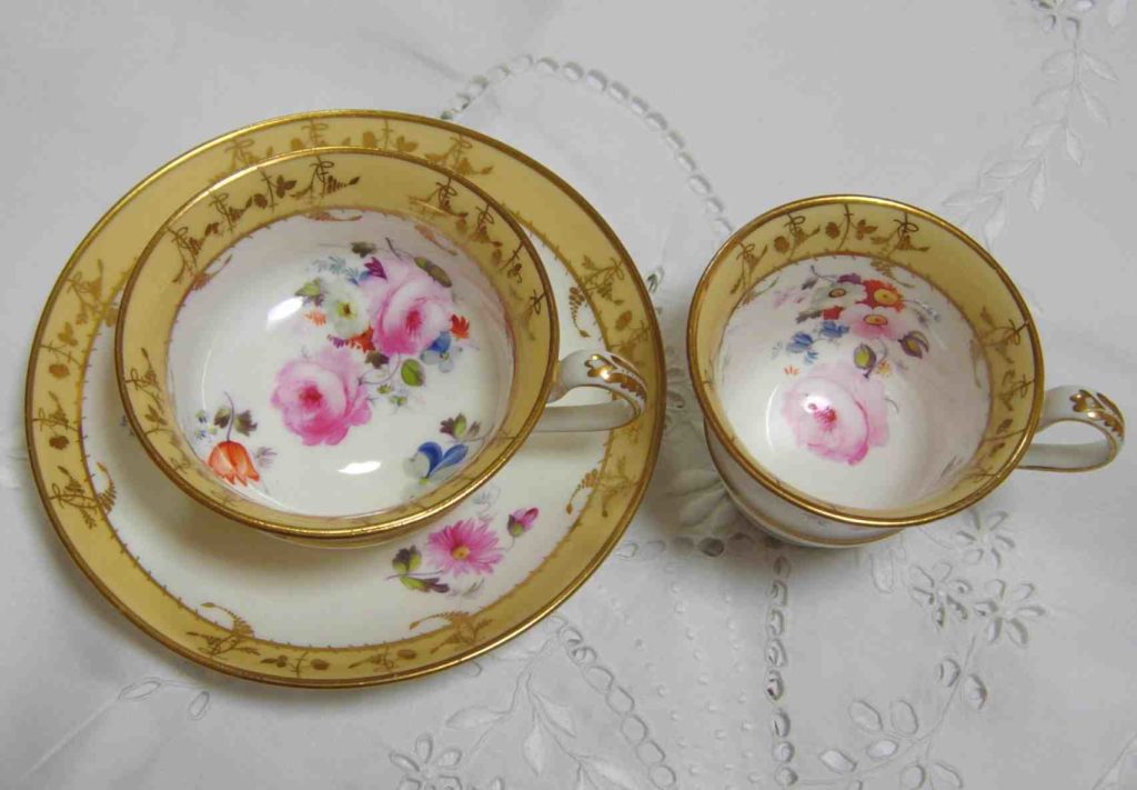 ミントンのトリオ