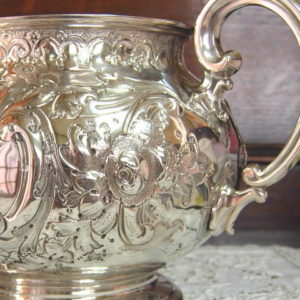 アンティーク銀器の装飾、技術について