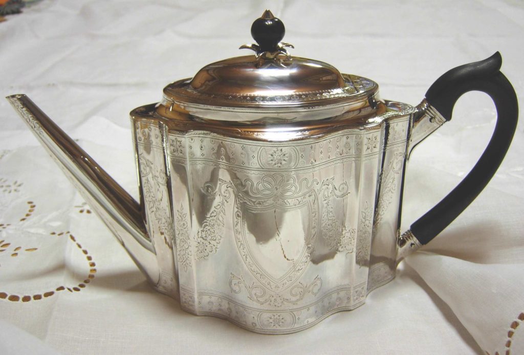 Hesterのティーポット