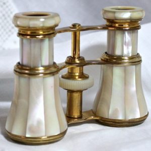 オペラグラス，白蝶貝