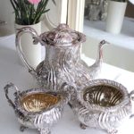 薔薇の3点ティーセット、アップしています。