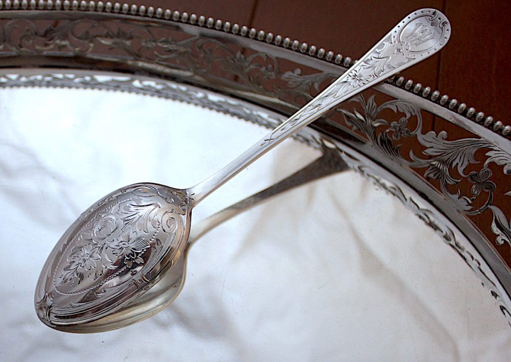 明日、4点アップします。