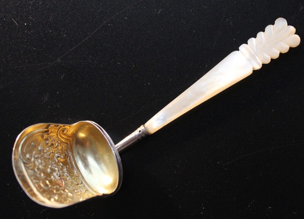 追加のお品を載せますので、お待ちください