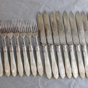 Sold：1881年エルキントン白蝶貝デザートセット12人用