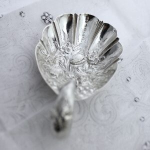ご予約済み：花柄のキャディスプーン1862年 George Unite