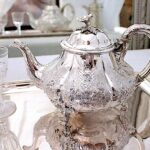 花柄のティーポット1840年、Robert Hennel