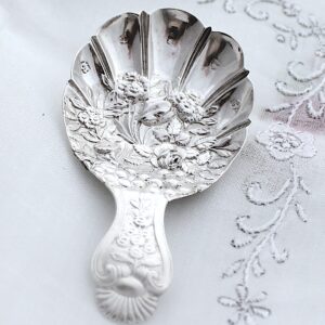 Sold : 花いっぱいのキャディスプーン1825年