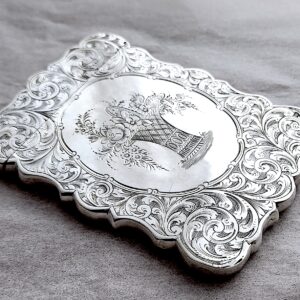 シルバーカードケース-花かごデザイン1854年
